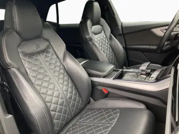 AUDI SQ8 TFSI quattro tiptronic AHK HUD Matrix Wank