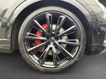 AUDI SQ8 TFSI quattro tiptronic AHK HUD Matrix Wank