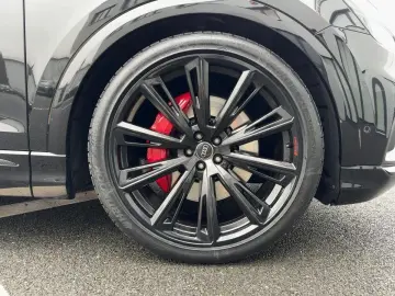 AUDI SQ8 4.0TFSI quattro competition plus Matrix Pano