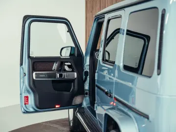 MERCEDES-BENZ G63 AMG  MANUFAKTUR Azzurro Metallizzato