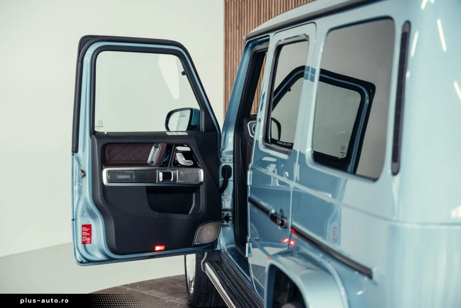 MERCEDES-BENZ G63 AMG  MANUFAKTUR Azzurro Metallizzato