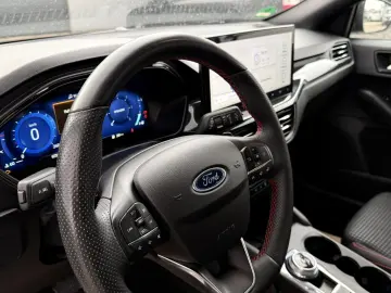 FORD FOCUS    ST-Line