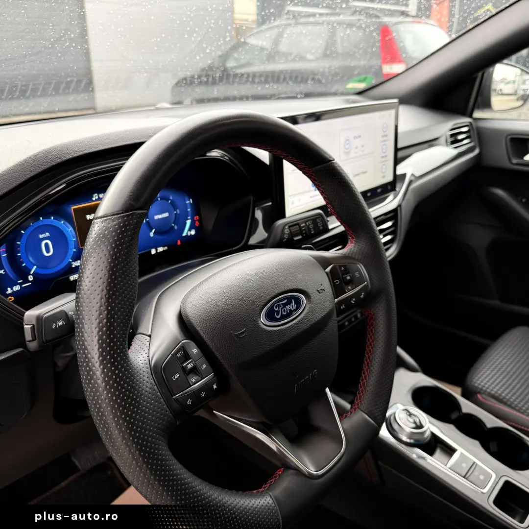 FORD FOCUS    ST-Line