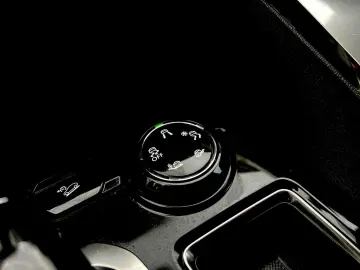 Peugeot 3008 Gen-Ii-2016