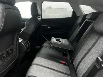 Peugeot 3008 Gen-Ii-2016