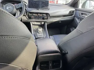 NISSAN Qashqai TEKNA 1.3 DIG-T 158 CP