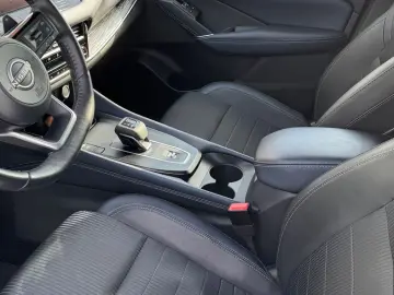 NISSAN Qashqai TEKNA 1.3 DIG-T 158 CP