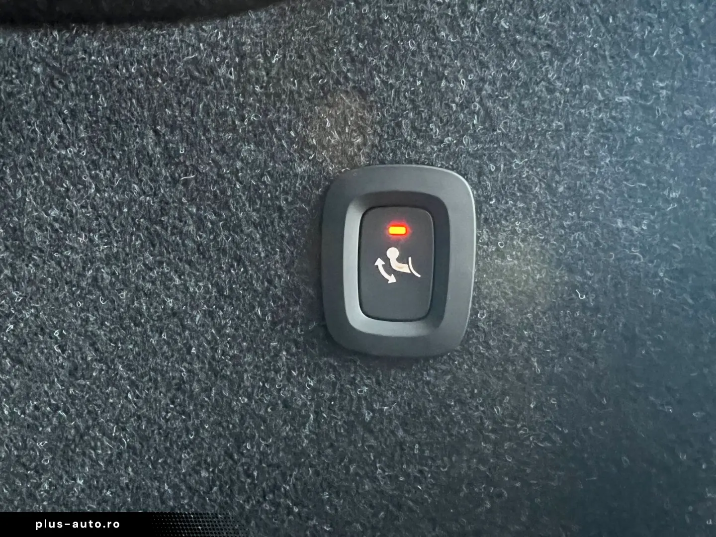 VOLVO XC40 T4 Core Plug-In