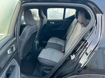 VOLVO XC40 T4 Core Plug-In