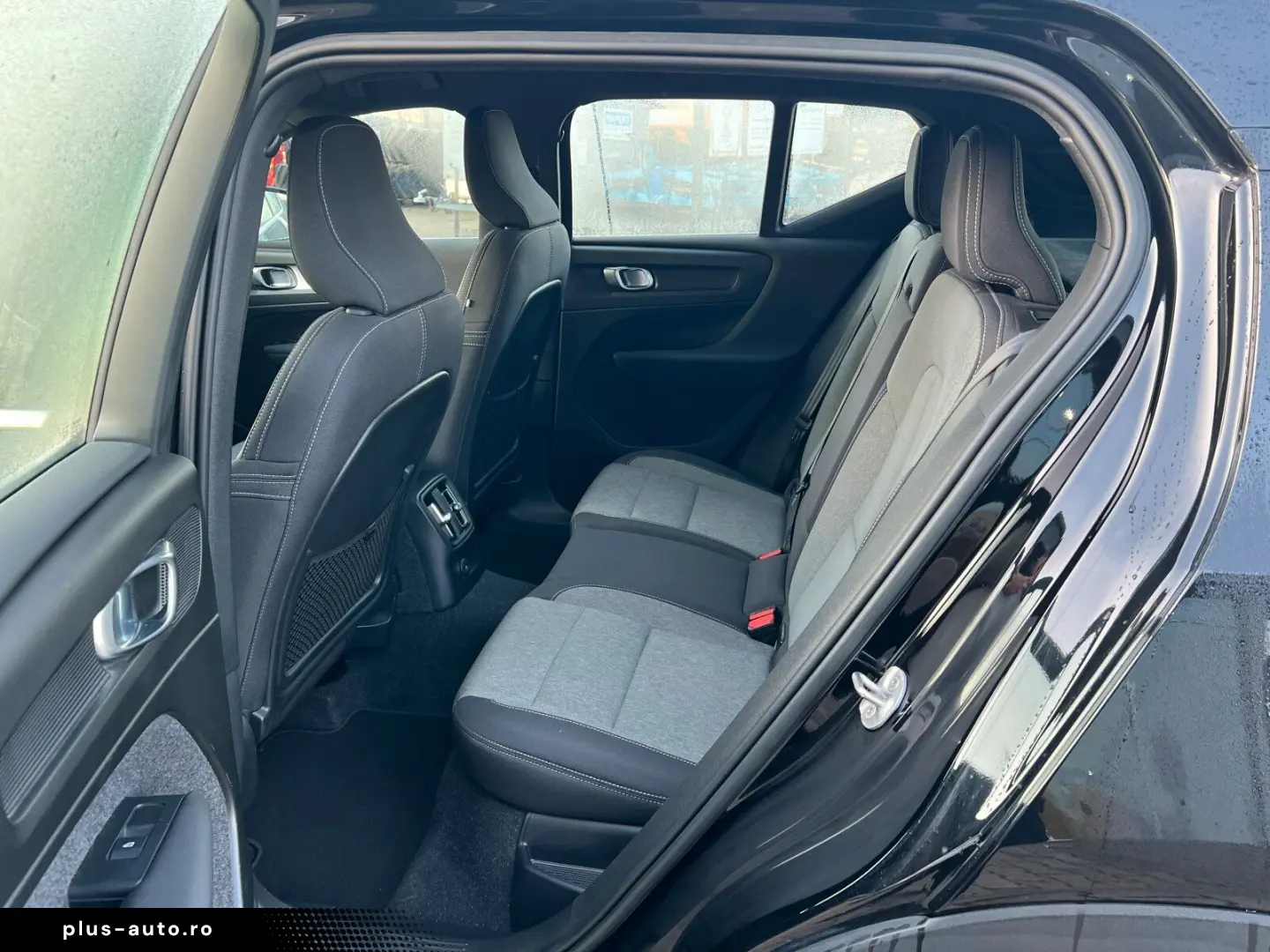 VOLVO XC40 T4 Core Plug-In