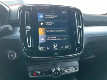 VOLVO XC40 T4 Core Plug-In