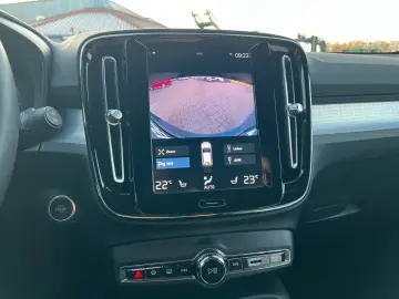 VOLVO XC40 T4 Core Plug-In