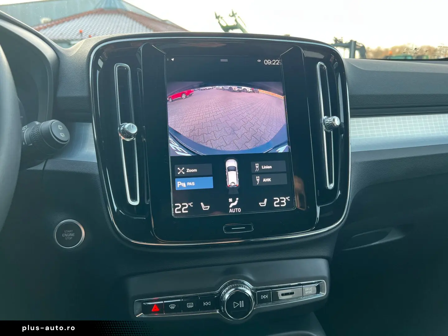 VOLVO XC40 T4 Core Plug-In