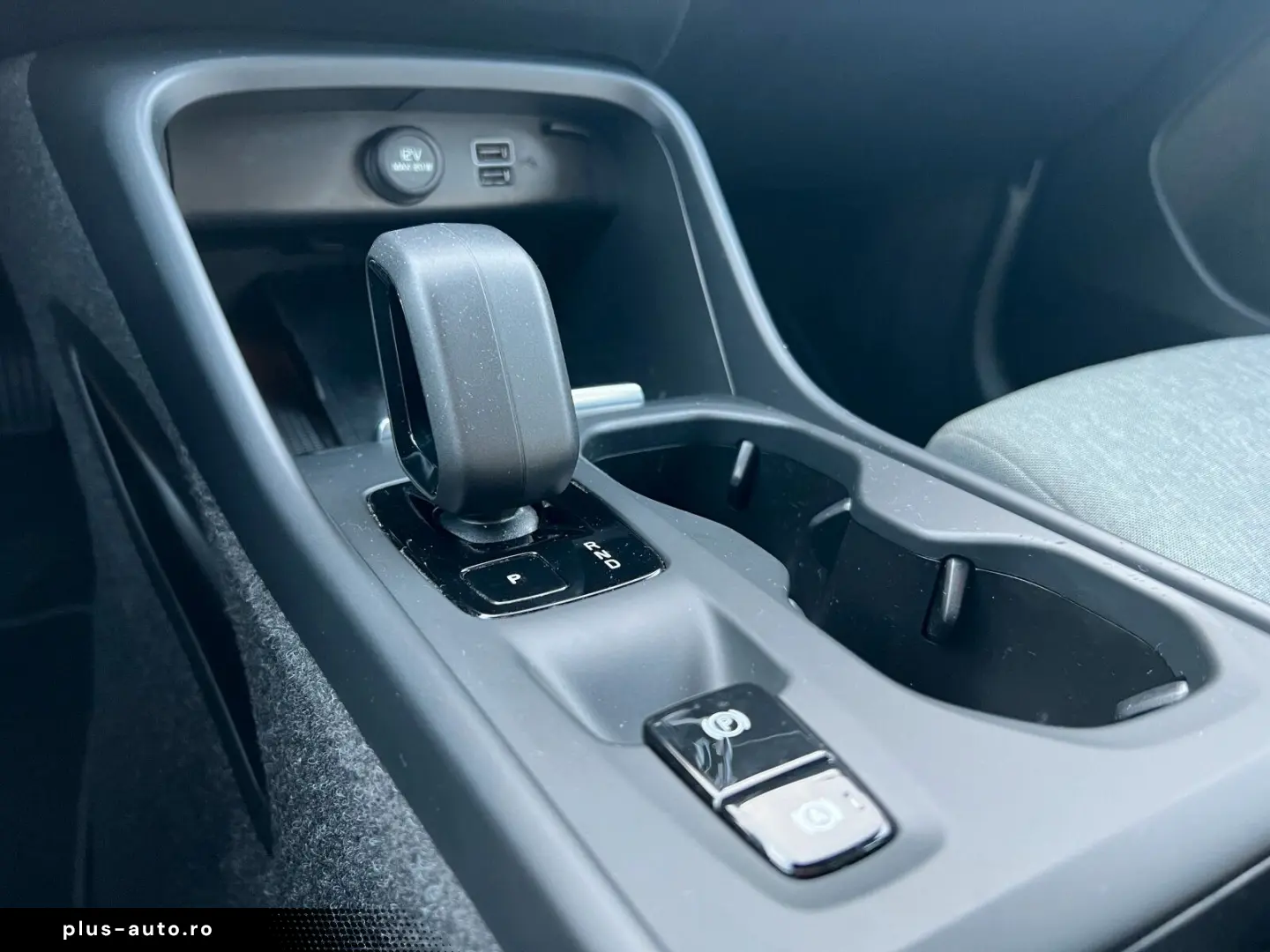 VOLVO XC40 T4 Core Plug-In