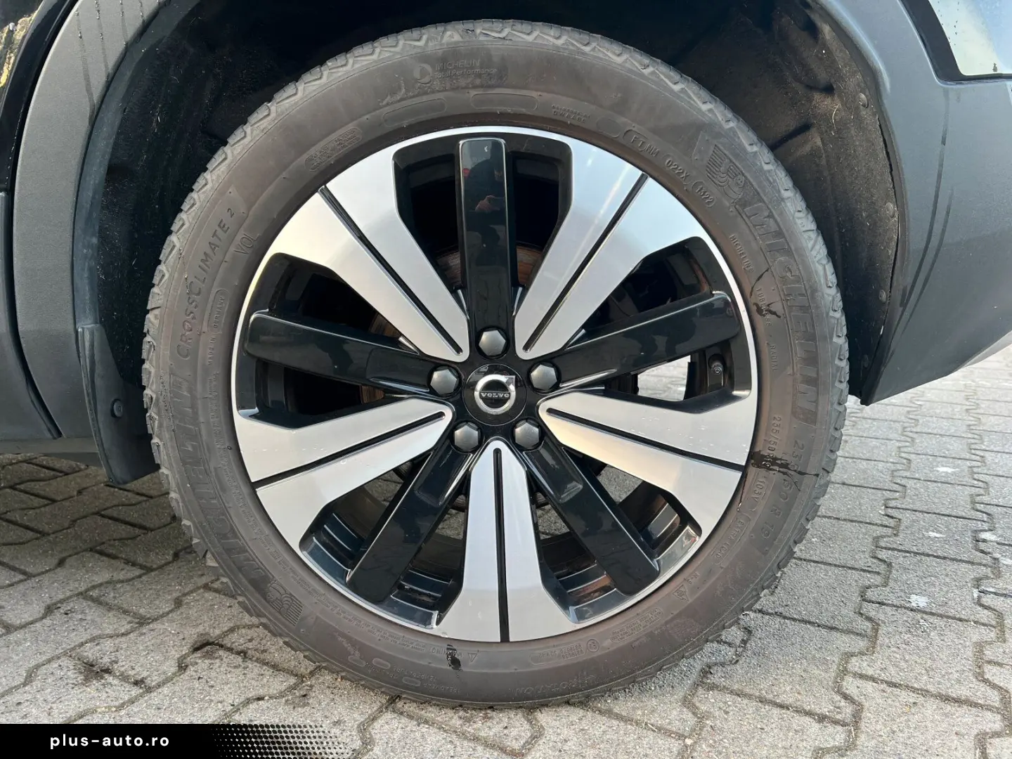 VOLVO XC40 T4 Core Plug-In