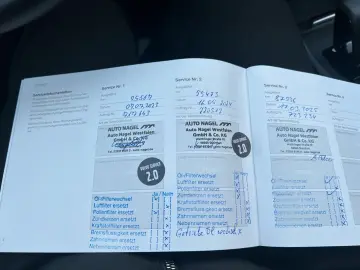 VOLVO XC40 T4 Core Plug-In