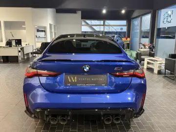 BMW M4 xDrive COMPETITION H&K CARBON LED BLUE LED