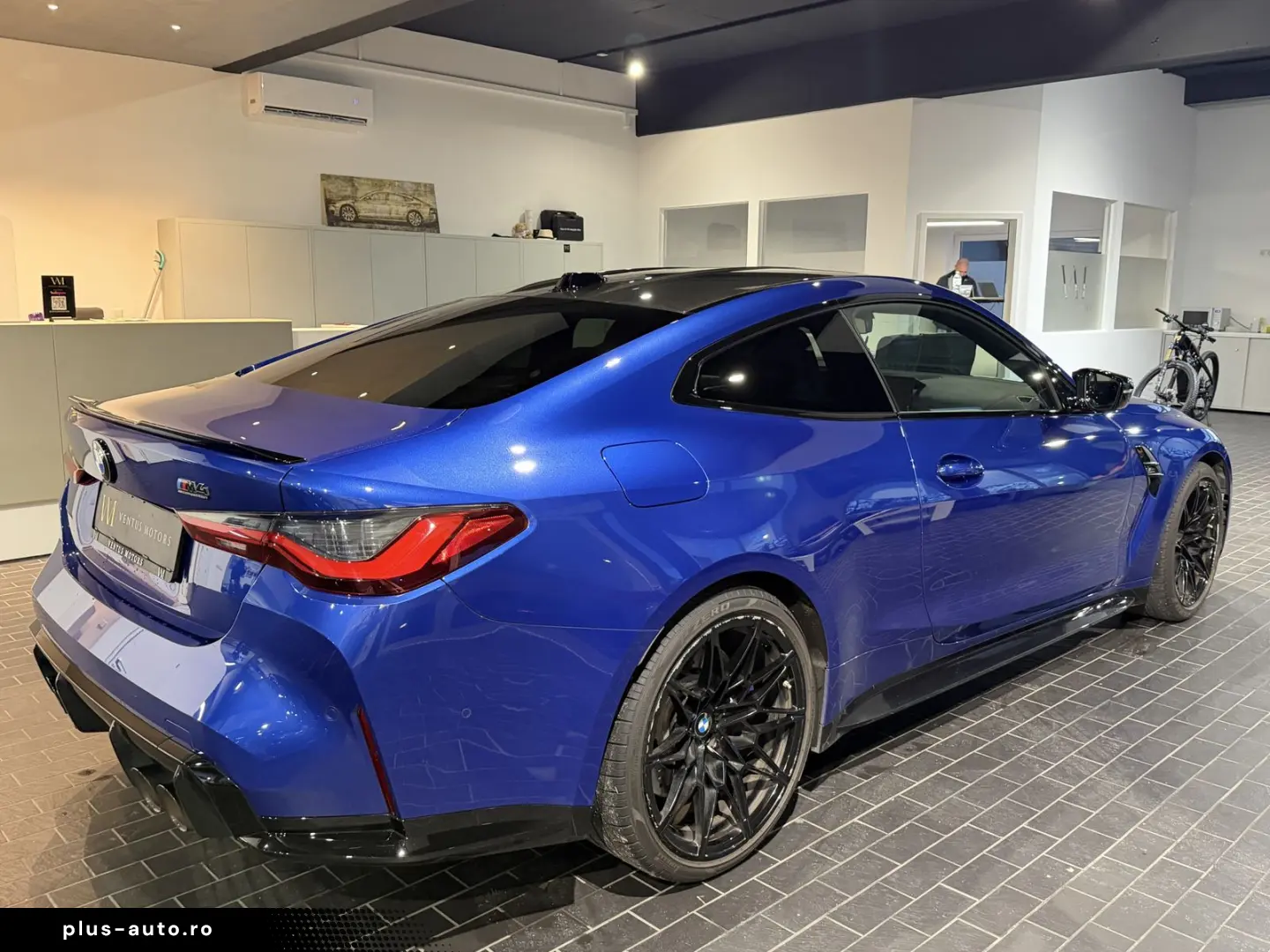 BMW M4 xDrive COMPETITION H&K CARBON LED BLUE LED