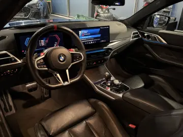 BMW M4 xDrive COMPETITION H&K CARBON LED BLUE LED