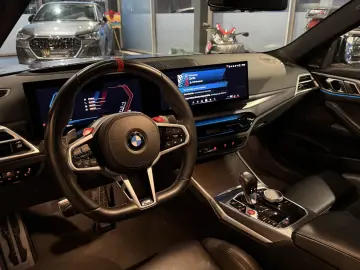 BMW M4 xDrive COMPETITION H&K CARBON LED BLUE LED