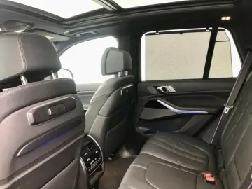 BMW X5 xDrive30d M Sport Pro AHK SHZ PanSky hk SofCl