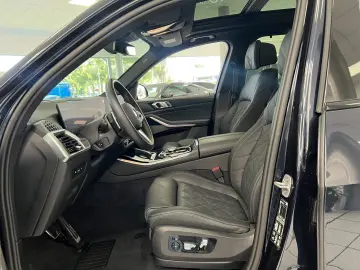 BMW X5 xDrive30d M-Sport Pro PANO-SKY SOFT AHK 360