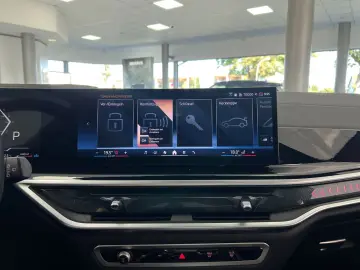 BMW X5 xDrive30d M-Sport Pro PANO-SKY SOFT AHK 360