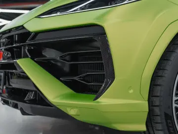 LAMBORGHINI Urus SE HYBRID MASSAGE FULL