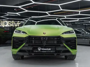 LAMBORGHINI Urus SE HYBRID MASSAGE FULL