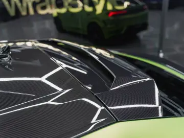 LAMBORGHINI Urus SE HYBRID MASSAGE FULL