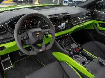 LAMBORGHINI Urus SE HYBRID MASSAGE FULL