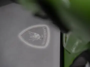 LAMBORGHINI Urus SE HYBRID MASSAGE FULL