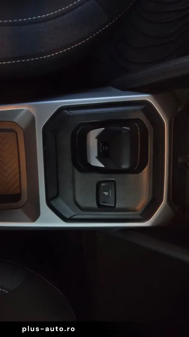 DACIA DUSTER 1.6 HEV 140 Journey