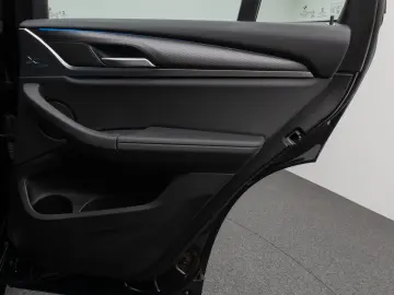 BMW X3 xD30e M Sport 360 Laser HUD DAB HiFi Komfort