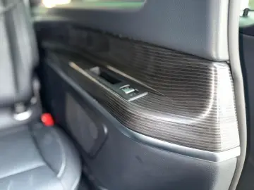 MERCEDES-BENZ V 220d AVANTGARDE 4MATIC Lang MBUX EL.&hellip;