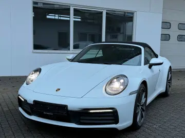 PORSCHE 911 Carrera Cabriolet BOSE Kamera Spurhalte ACC