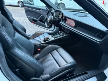 PORSCHE 911 Carrera Cabriolet BOSE Kamera Spurhalte ACC