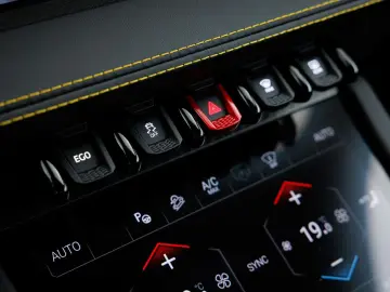 LAMBORGHINI Urus SE MY25   Carbon I Full Xpel