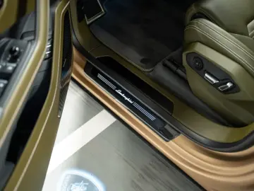 LAMBORGHINI Urus 4.0 V8 PHEV SE