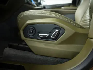 LAMBORGHINI Urus 4.0 V8 PHEV SE