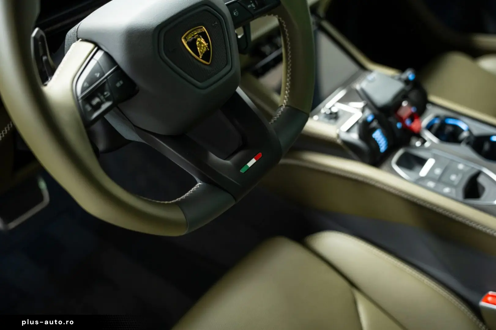 LAMBORGHINI Urus 4.0 V8 PHEV SE