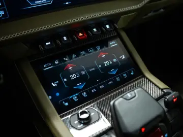 LAMBORGHINI Urus 4.0 V8 PHEV SE