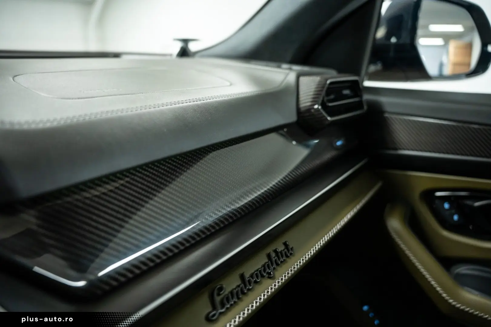 LAMBORGHINI Urus 4.0 V8 PHEV SE