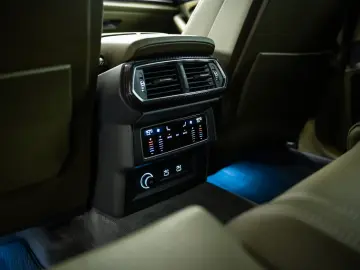 LAMBORGHINI Urus 4.0 V8 PHEV SE