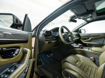 LAMBORGHINI Urus 4.0 V8 PHEV SE