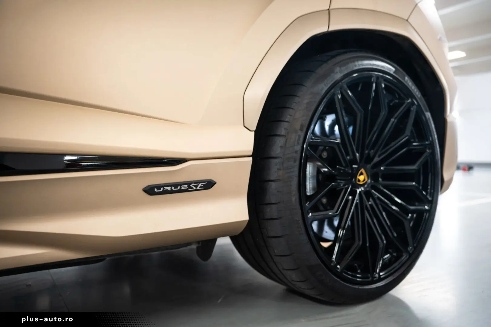 LAMBORGHINI Urus 4.0 V8 PHEV SE