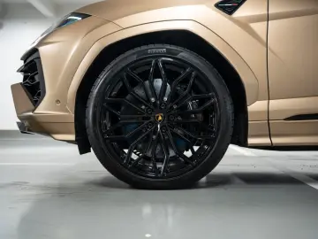 LAMBORGHINI Urus 4.0 V8 PHEV SE