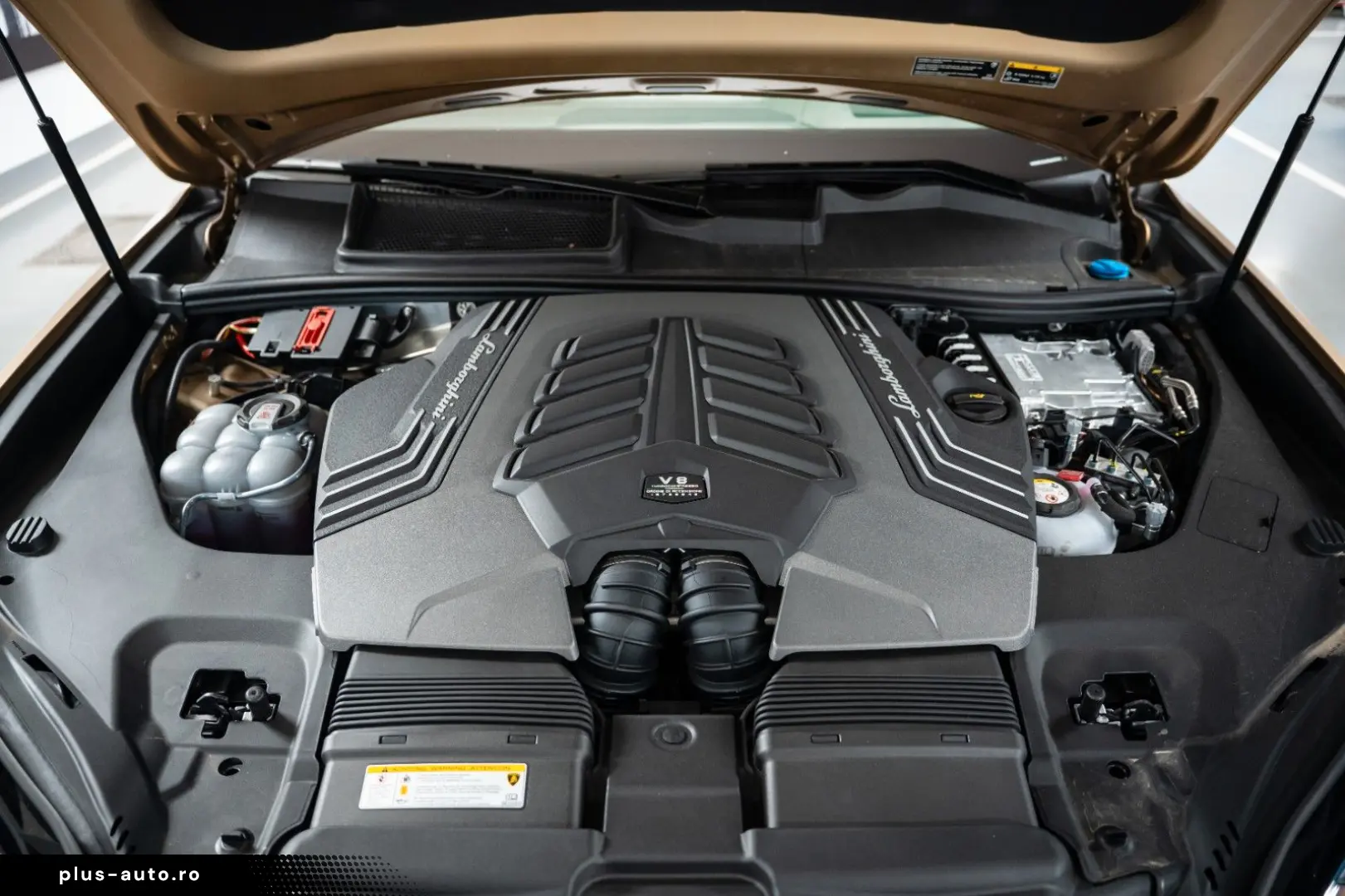 LAMBORGHINI Urus 4.0 V8 PHEV SE