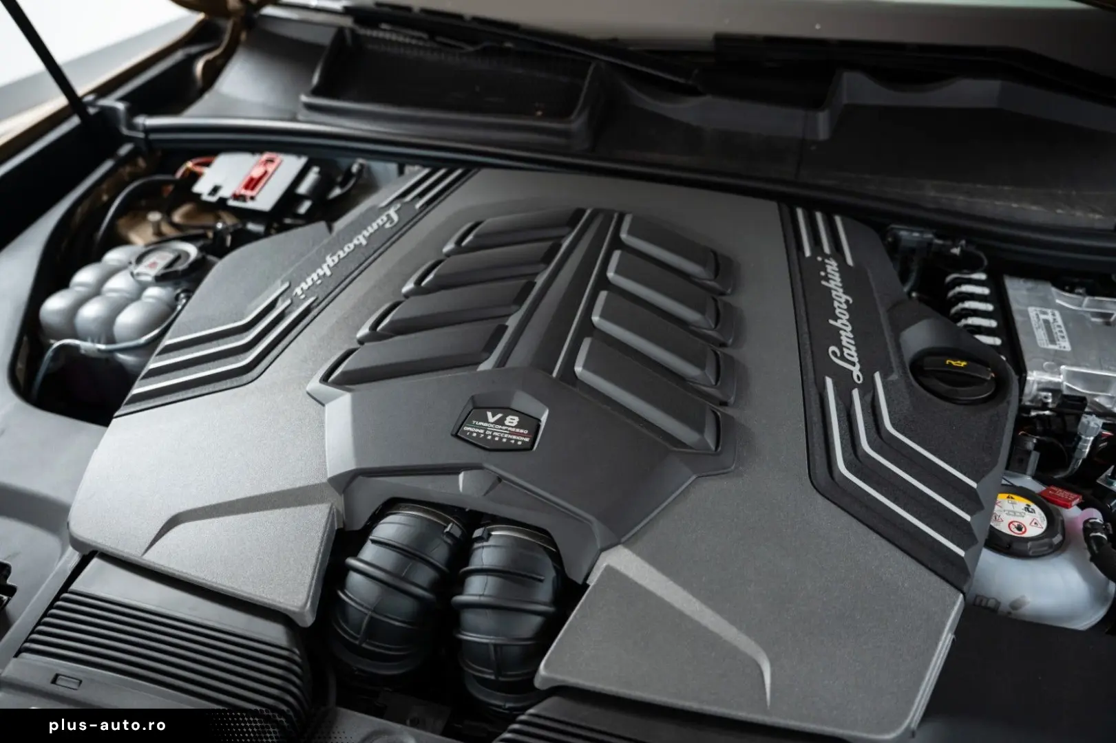 LAMBORGHINI Urus 4.0 V8 PHEV SE