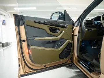 LAMBORGHINI Urus 4.0 V8 PHEV SE